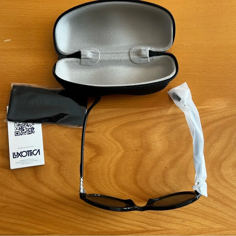 NIB Vogue Sunglasses VO5475SB - Picture 6 of 8